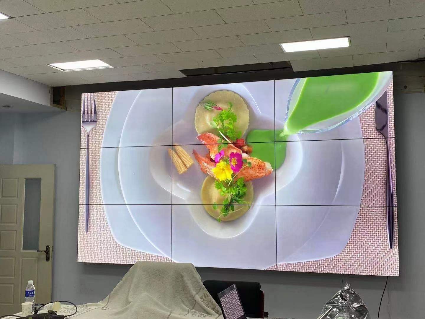 一套拼接屏的报价是多少钱?